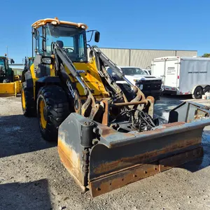 2014 JCB 417 T4 Wheel Loader w/ AMI Plow
 UNRESERVED