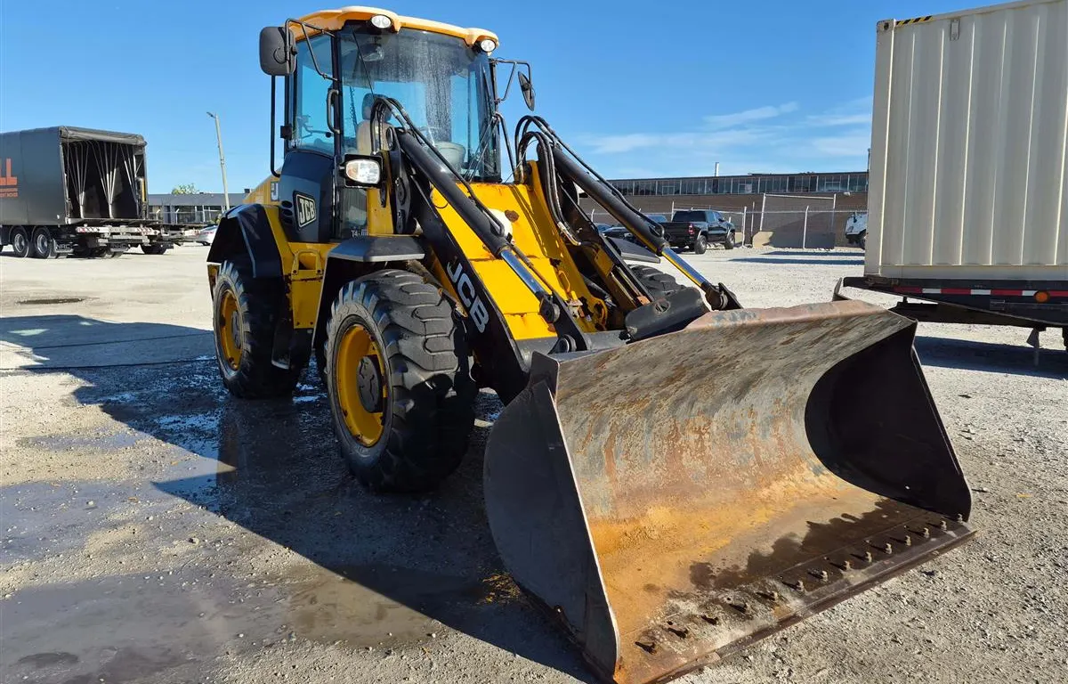 2015 JCB 417 T4 Wheel Loader w/ Plow
UNRESERVED