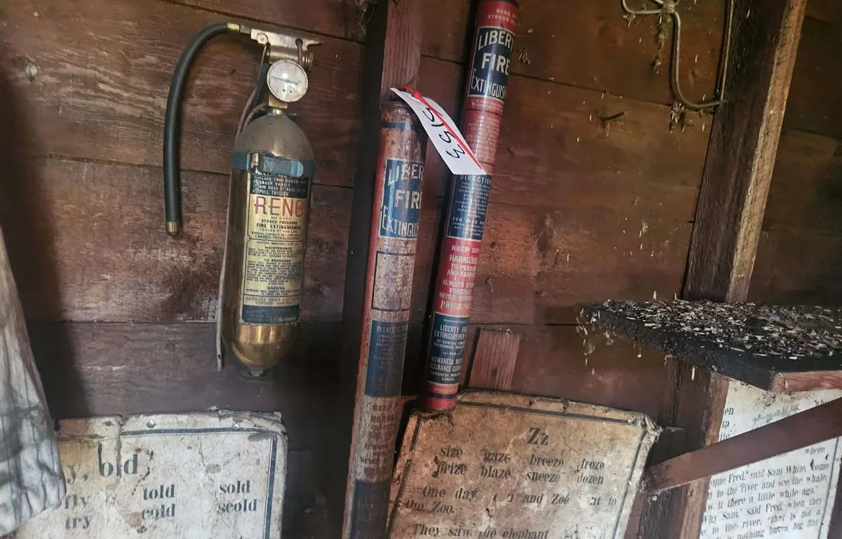 Vintage Liberty & Reno Fire Extinguishers
UNRESERVED