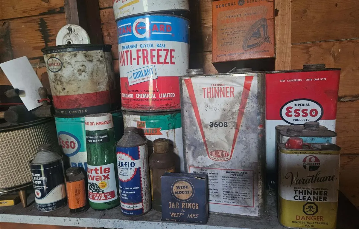 Vintage Automotive & Household Tins Collection
UNRESERVED