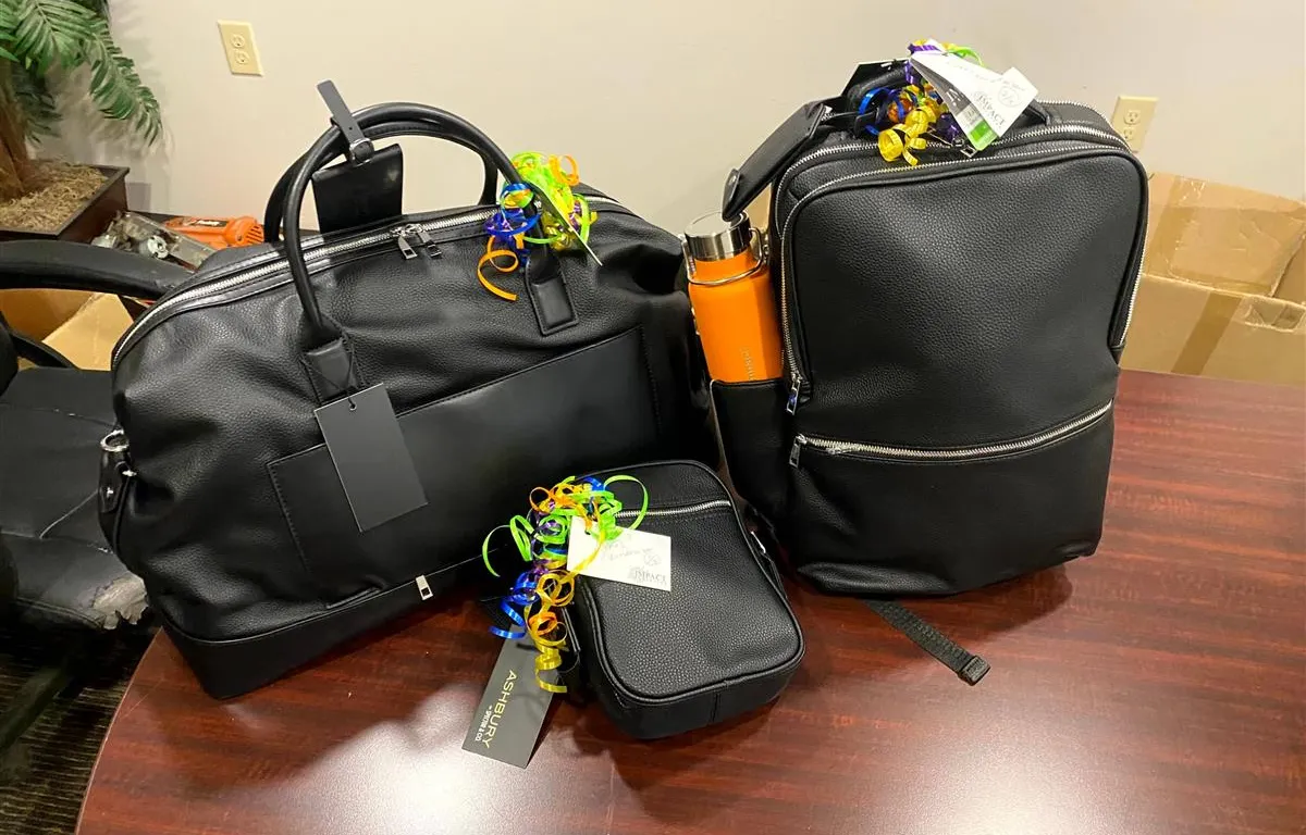Impact Marketing: Ashbury Vanguard Travel Trio & Water Bottle Package
UNRESERVED