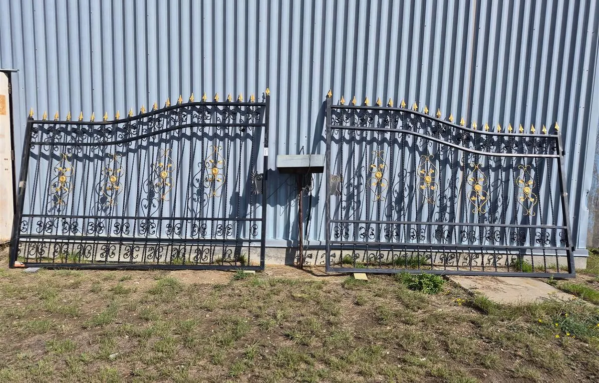 Pair of Ornamental Wrought Steel Gates
UNRESERVED