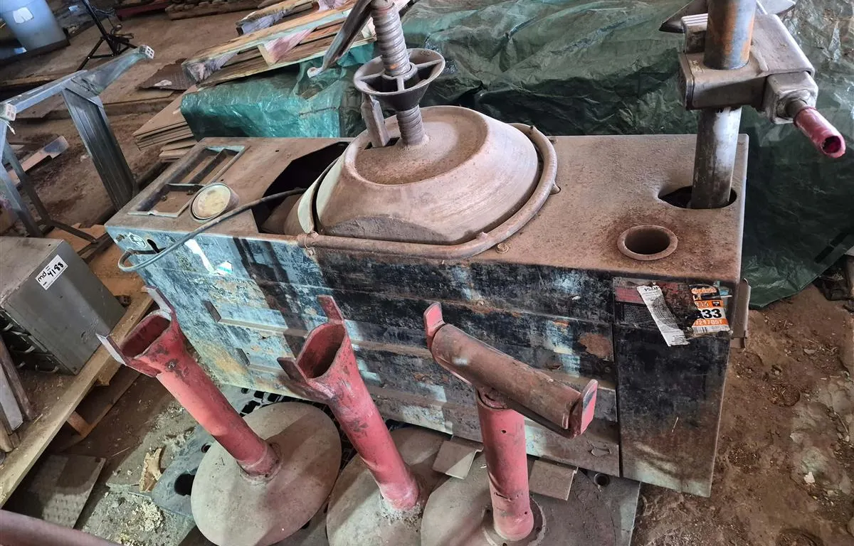 Vulcan Auto-Mag Model IV Tire Changer
UNRESERVED