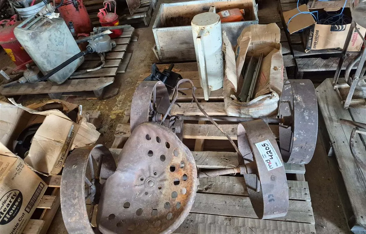 Vintage Tractor Seat, Wheels & Parts
UNRESERVED