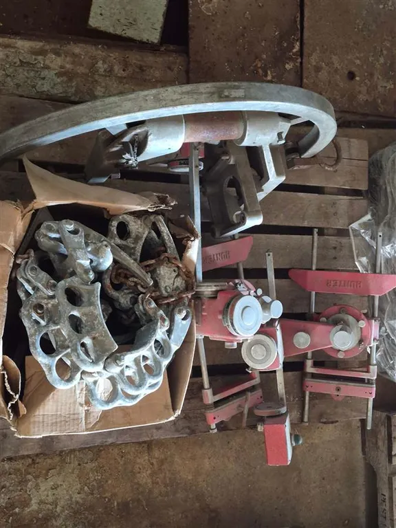 Hunter Wheel Alignment Equipment Components
UNRESERVED