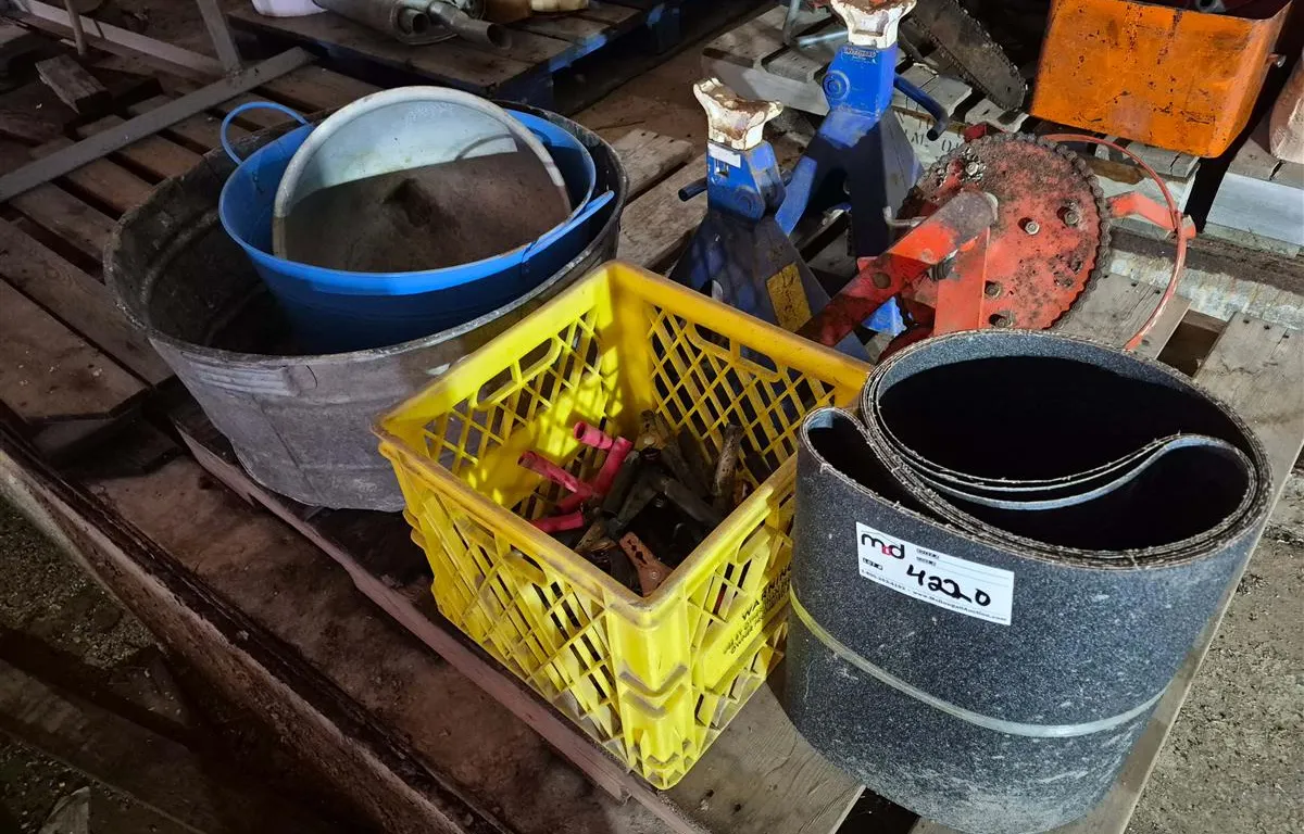 Assorted Shop Tools, Stands and Containers
UNRESERVED