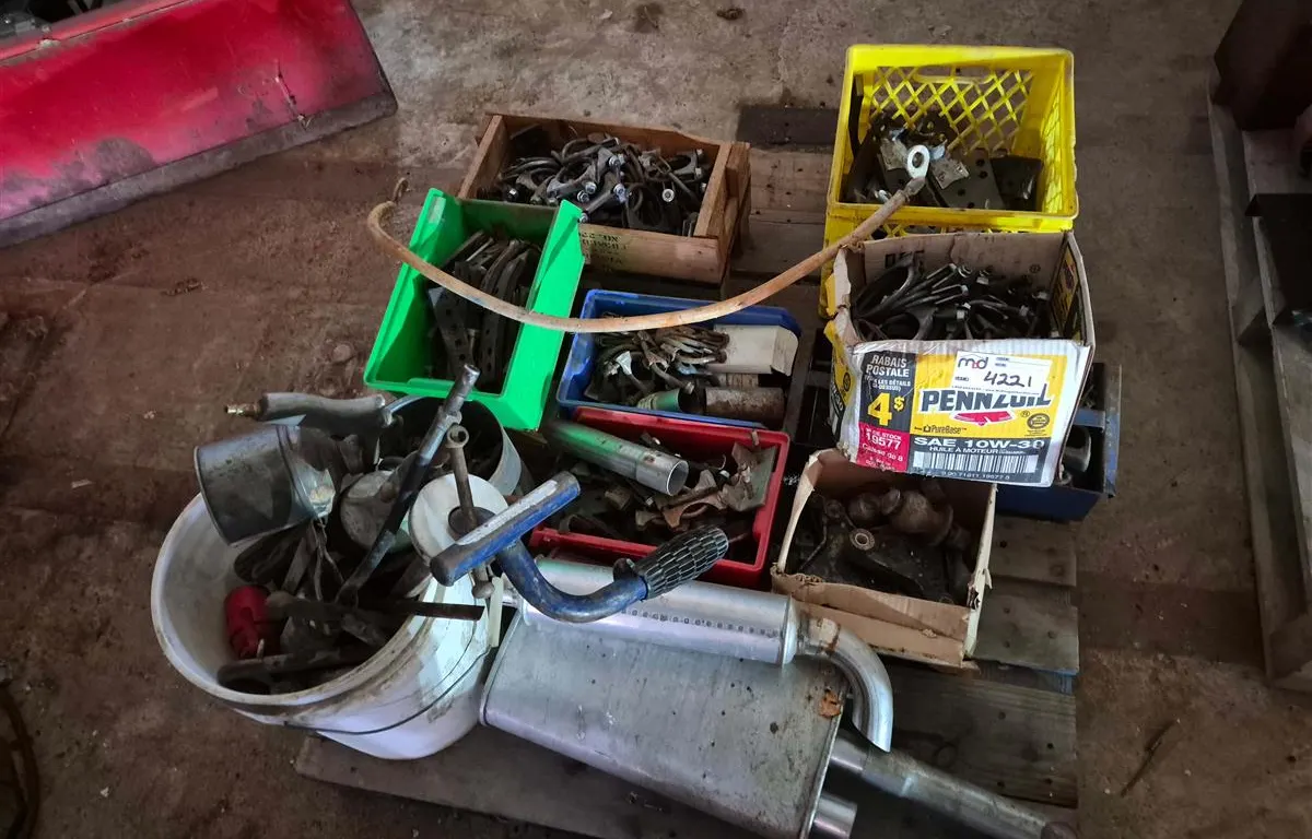 Assorted Hardware and Metal Parts
UNRESERVED