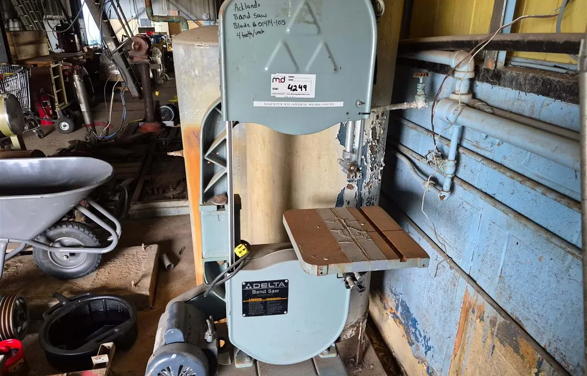 Delta Floor-Standing Band Saw
UNRESERVED