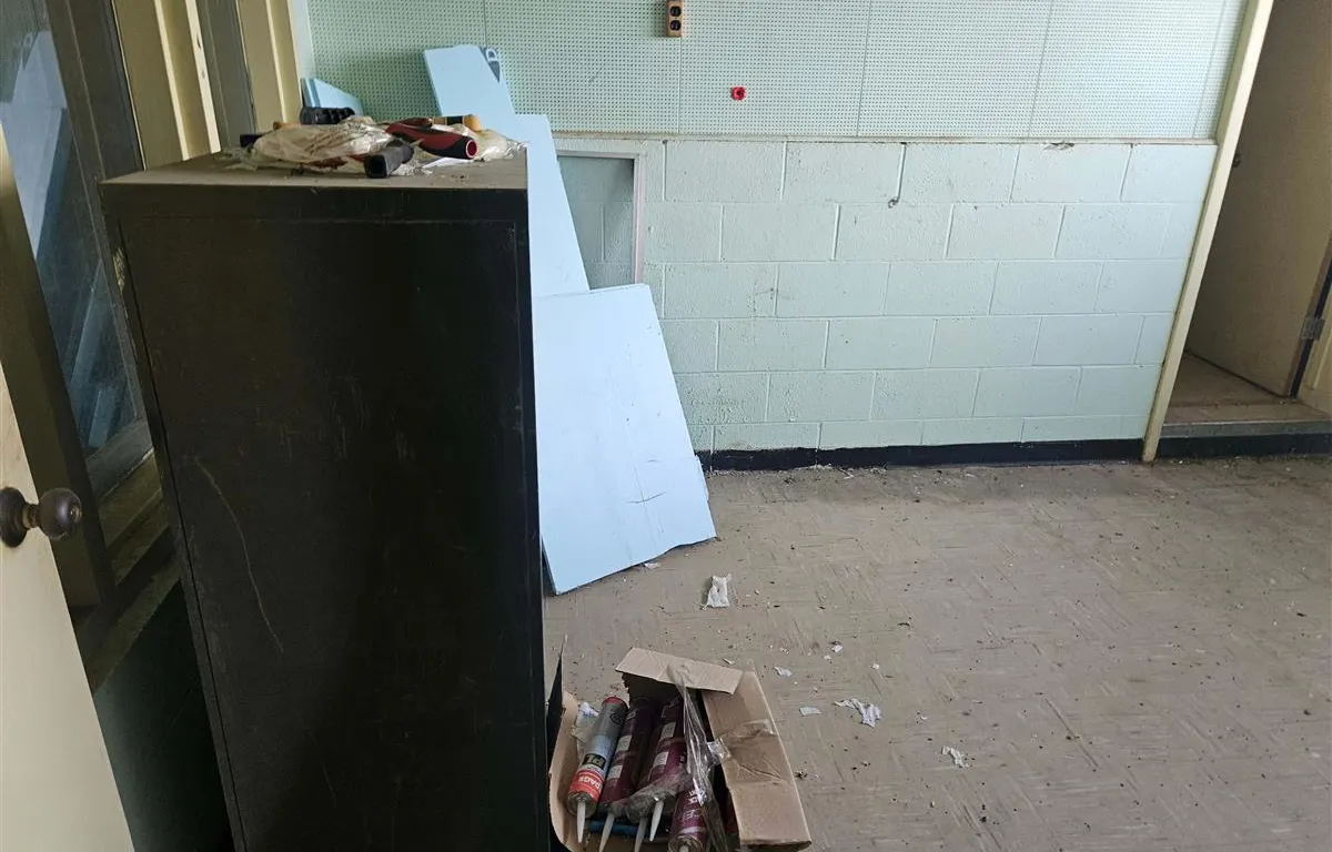 Office Furniture and Assorted Materials
UNRESERVED