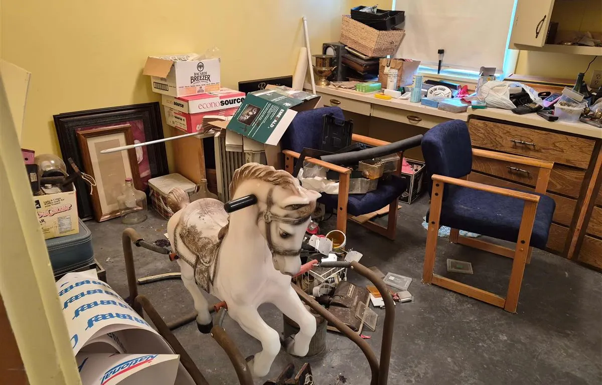 Assorted Household Contents and Furnishings
UNRESERVED