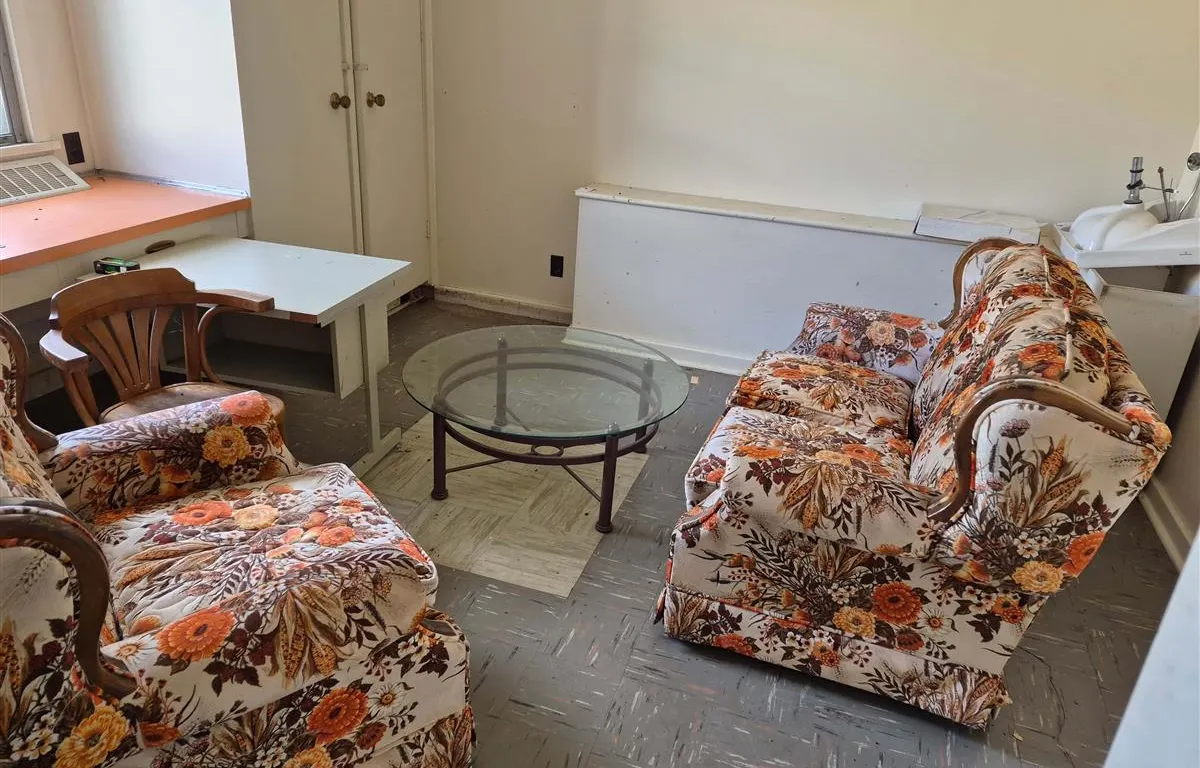 Assorted Household Furniture and Electronics
UNRESERVED