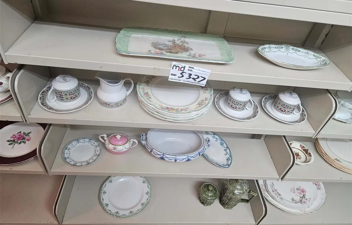 (4) Shelves of Assorted Decorative China and Serving Ware
UNRESERVED