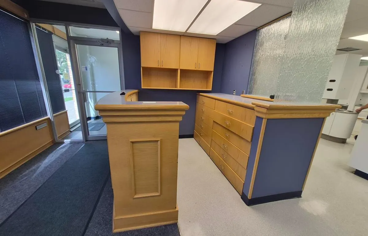 Built-In Reception Desk and Cabinetry
UNRESERVED