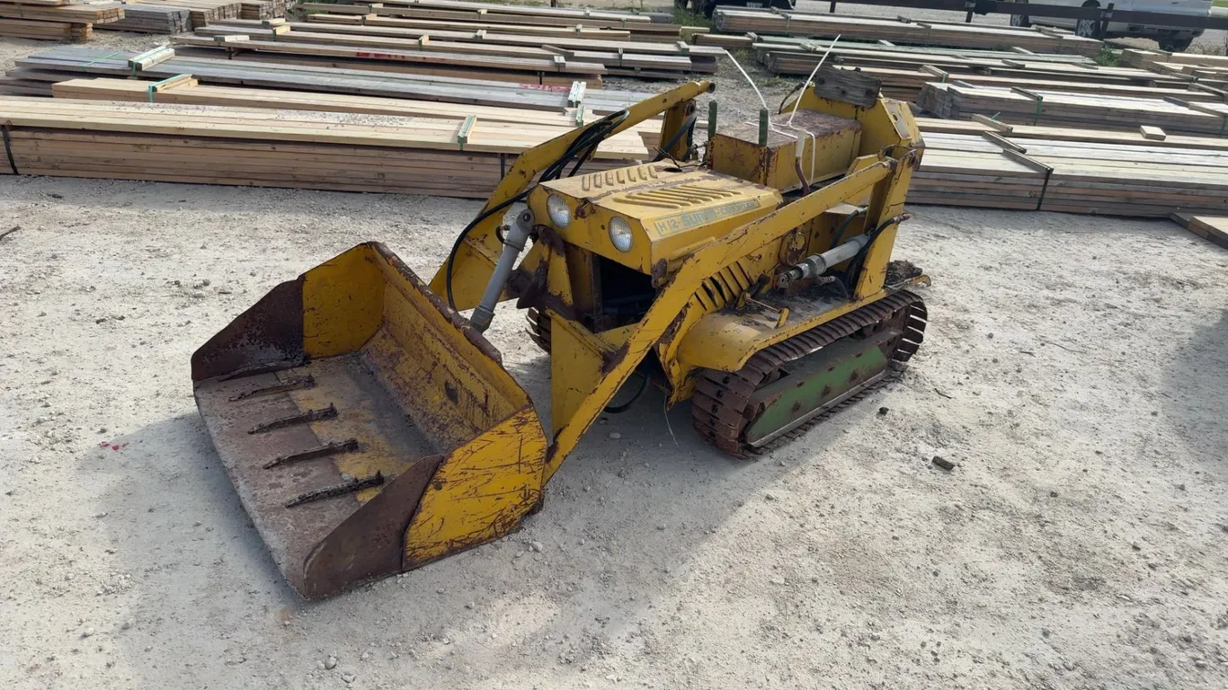 Rare Kitty-Track H12 Super Crawler – Compact Tracked Loader with Hydraulic Bucket & Headlights