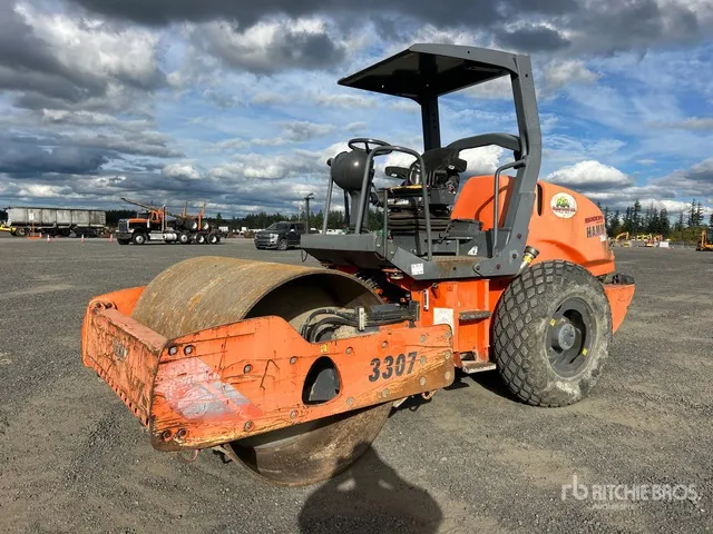 2011 Hamm 3307 Smooth Drum Compactor