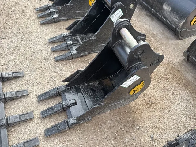 Trojan 12 in Digging Excavator Bucket - Fits 40mm Cat 303, 303.5, 304 Case, New Holland, Kobelco SK35 Deere/Hitachi 35D/G (Unused)