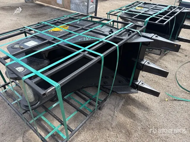 Trojan 24 in Digging Excavator Bucket - Fits 65mm Cat 311/312/313/314 Kobelco 140 Deere/Hitachi ZX120/135 Case 130/135, Doosan DX140 (Unused)