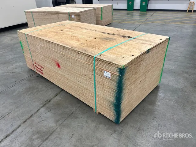 Quantity of (50) 4 ft x 8 ft (15.5 mm Thick) 5/8 in 4x8 CSP/DFP No Stamp Plywood (Unused)