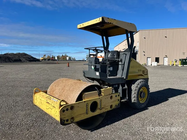 Bomag BW145DH-40 Smooth Drum Compactor