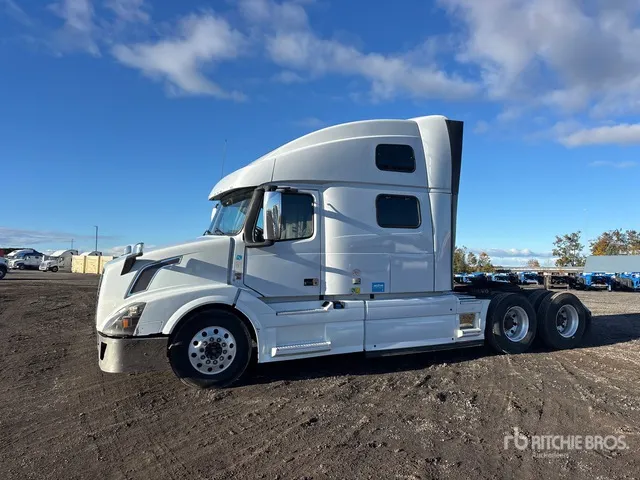 2016 Volvo VNL 6x4 T/A Sleeper Truck Tractor
