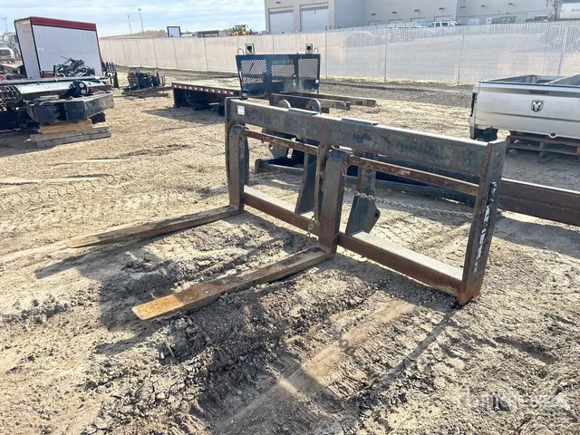 Finning 60 in Q/C Wheel Loader Forks - Fits IT28G