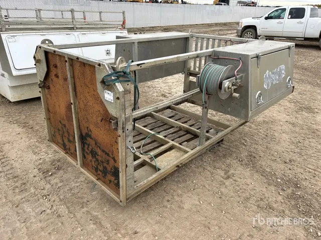 8 ft Welding Deck Body