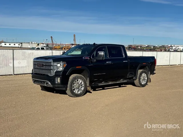 2022 GMC Sierra 3500HD Denali 4x4 Crew Cab Pickup
