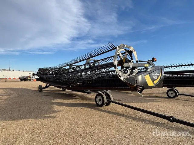2018 MacDon FD140 40 ft Flex Draper Combine Header