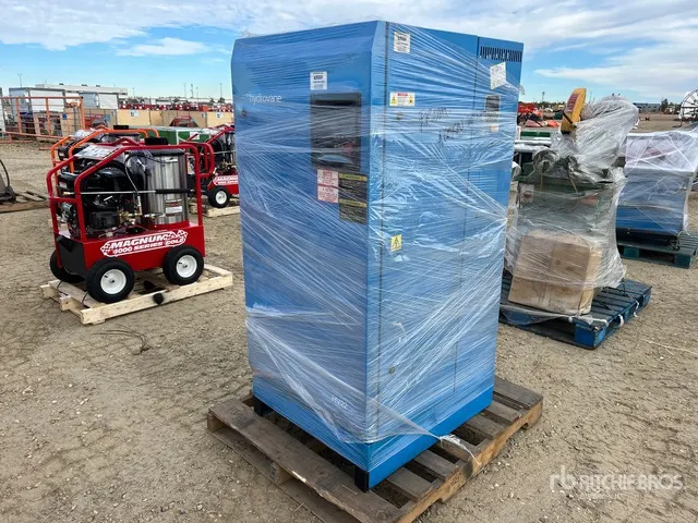 Hydrovane HV22ACE08-575D Skid-Mounted Air Compressor