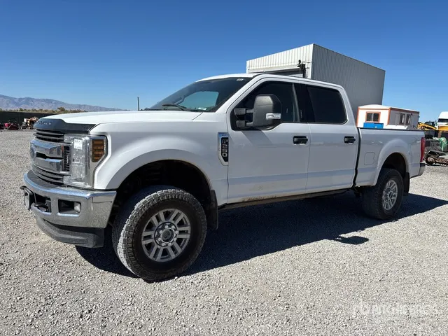 2018 Ford F-250 XLT 4x4 Crew Cab Pickup