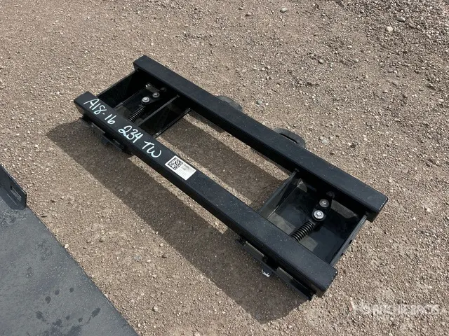 Blue Diamond Skid Steer Attachment Mounting Plate (Unused)