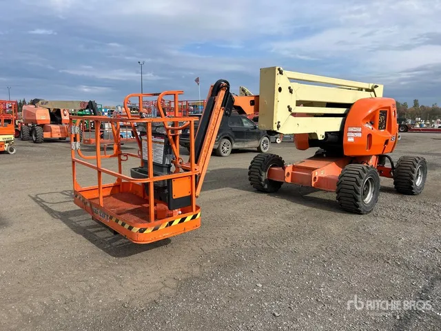 2014 JLG 450AJ Series ll 4WD Dual Fuel Articulating Boom Lift