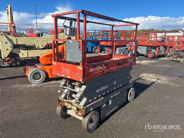 2017 Skyjack SJIII3226 Electric Scissor Lift