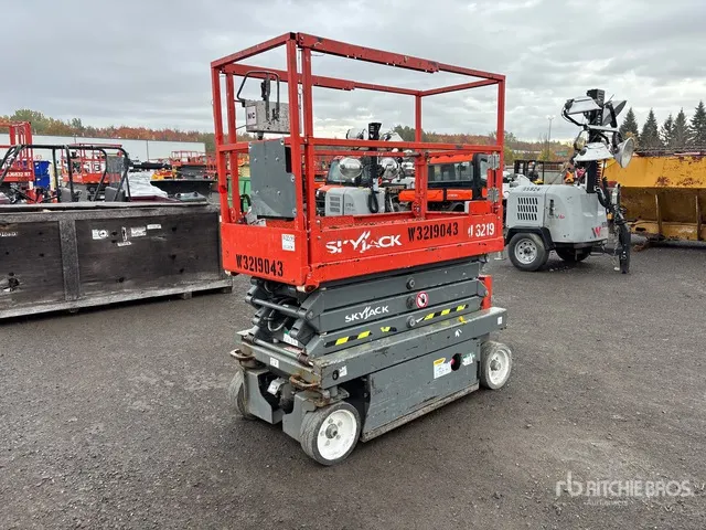 2017 Skyjack SJIII3219 Electric Scissor Lift