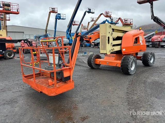 2017 JLG 450AJ 4WD Dual Fuel Articulating Boom Lift