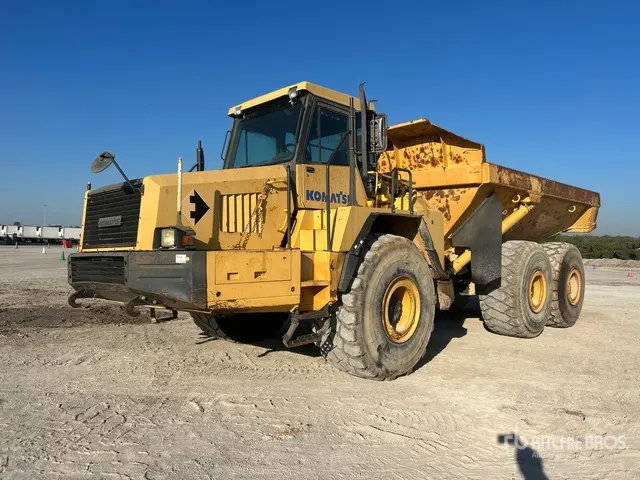 2005 Komatsu HM400-1 Articulated Dump Truck