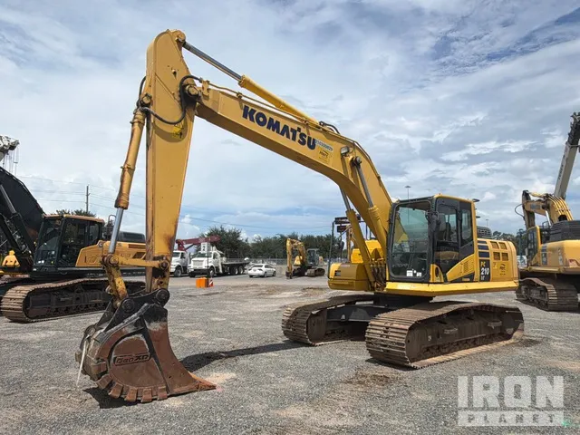 2021 Komatsu PC210LC-11 Tracked Excavator