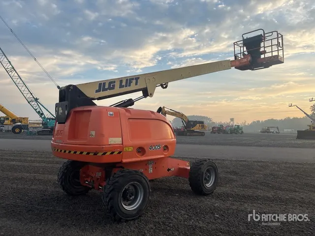 JLG 400S 4WD Diesel Telescopic Boom Lift
