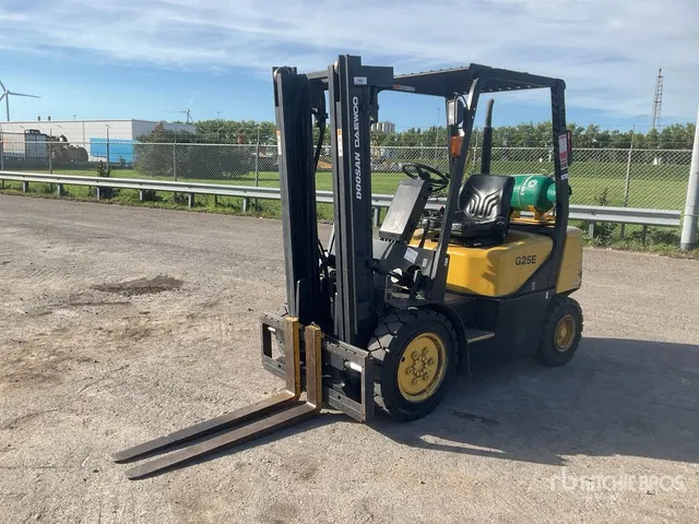 2006 Daewoo G25E 2500 kg Forklift
