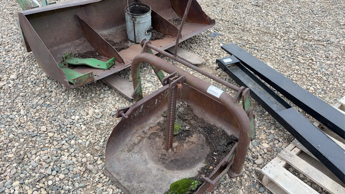 John Deere 20 3PTH Scoop