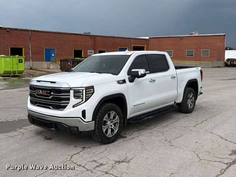 2023 GMC Sierra 1500 Crew Cab pickup truck