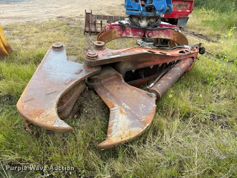 Morbark M60 excavator debris shear