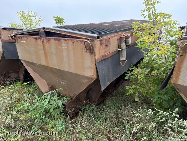 Spreader bed