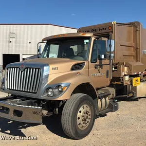 2019 International WorkStar refuse truck