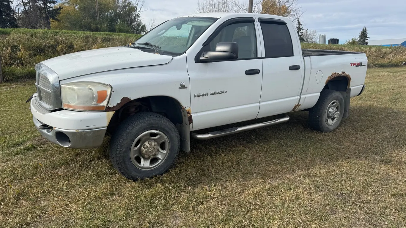 2006 Dodge Ram 2500 SLT 4x4 Quad Cab Pickup Truck