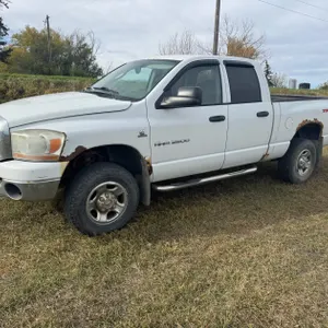2006 Dodge Ram 2500 SLT 4x4 Quad Cab Pickup Truck