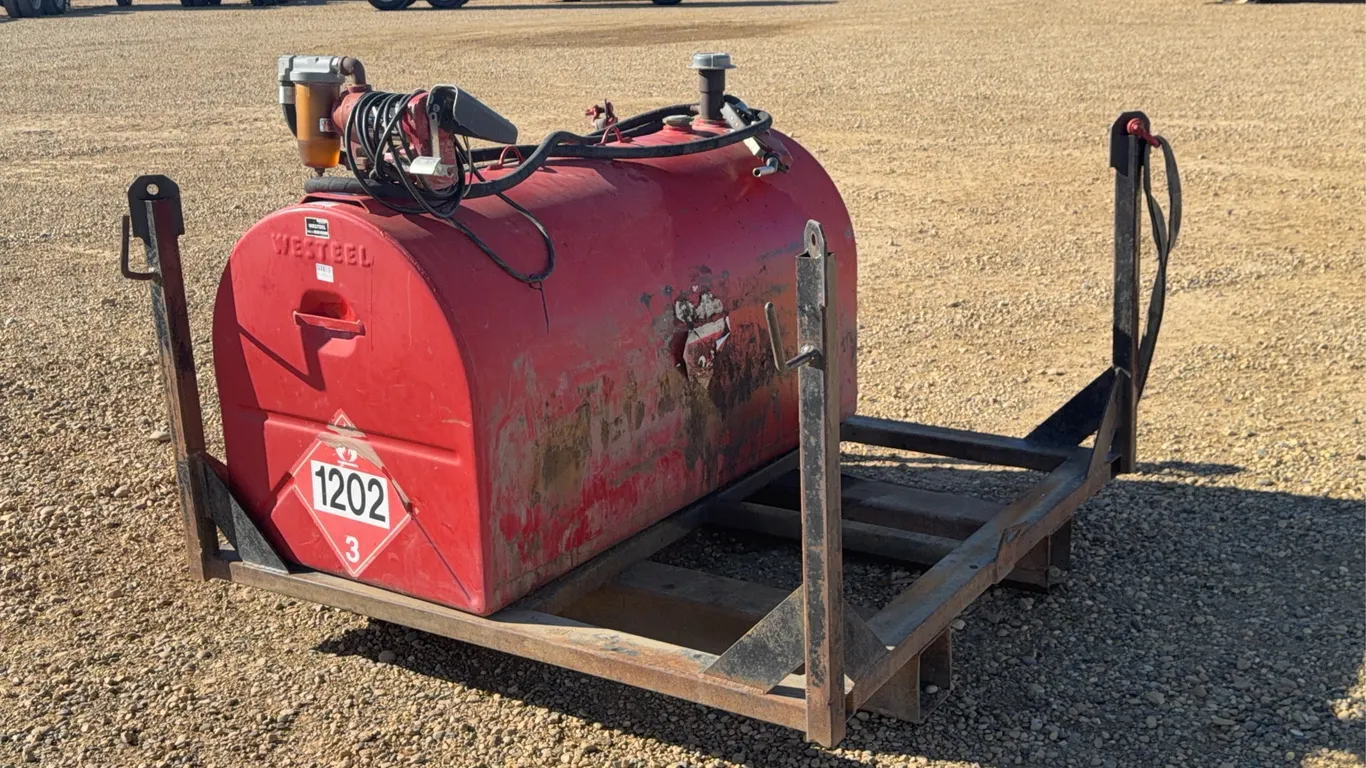 Westeel 750 Litre Tank on Double Frame with Pump