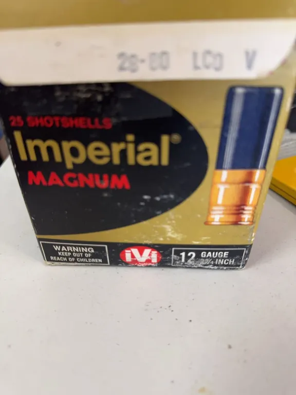 Imperial Magnum 12 Gauge Shotgun Shells, Mixed Colours, Partial Box