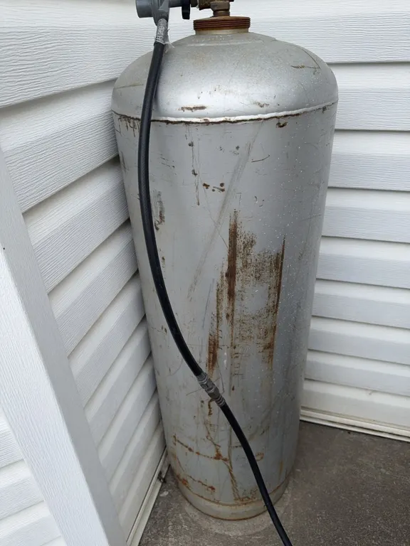 EPI Engineering Products Steel Propane Tank Boucherville QC W.C. 240 lbs