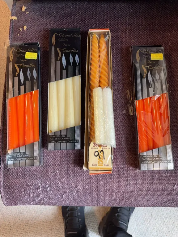 4 Boxes of Chandelles Fines Taper Candles and Bougies Longue 30cm